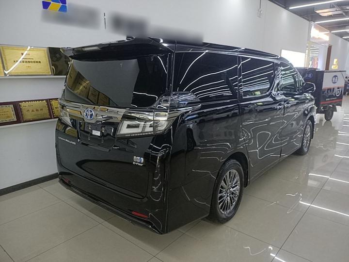 2021 Crown Hybrid 2.5L HV Luxury photo 4