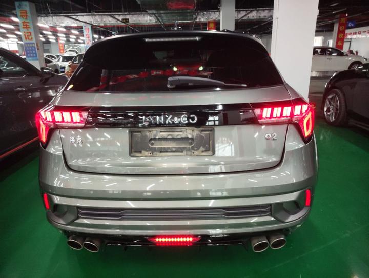 02 Hatchback 2022 2.0TD Pro photo 3
