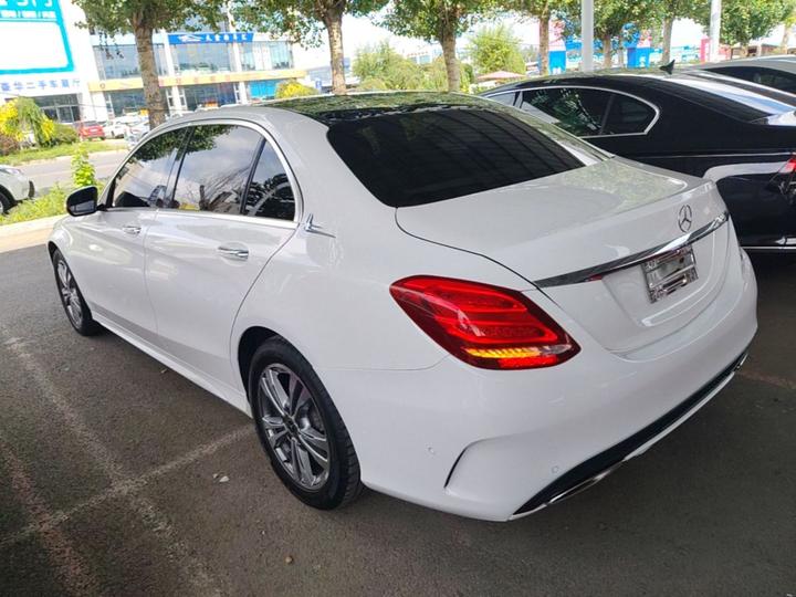 C-Class 2017 Facelift C 200 L Sport photo 4