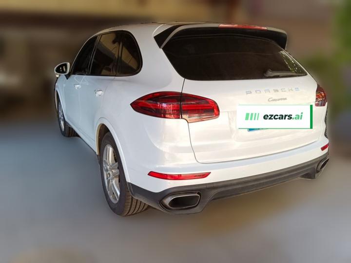 2016 Cayenne Platinum Edition 3.0T photo 4