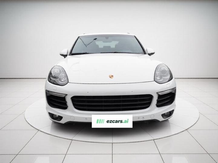 2016 Cayenne Platinum Edition 3.0T photo 2