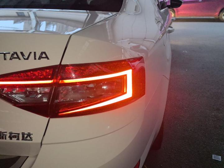 Octavia 2019 TSI230 DSG Comfort photo 7