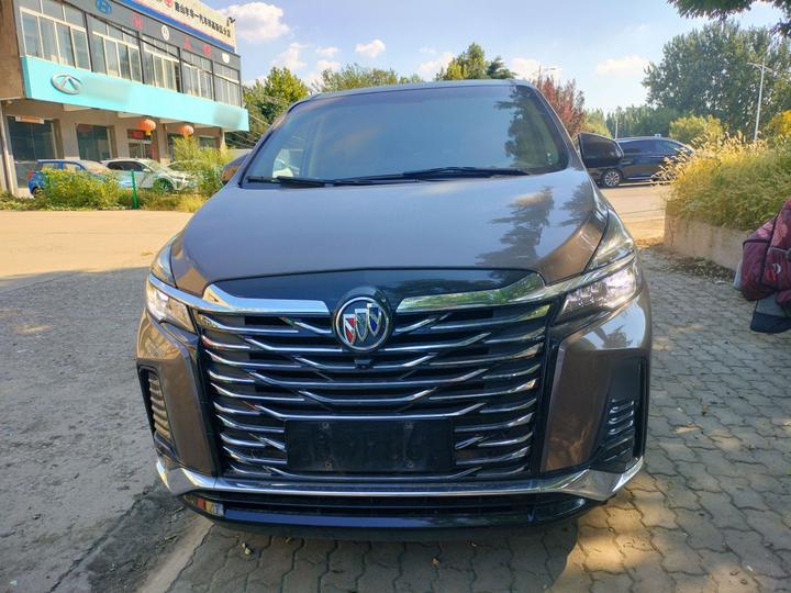 GL8 2023 Facelift Luxury photo 2