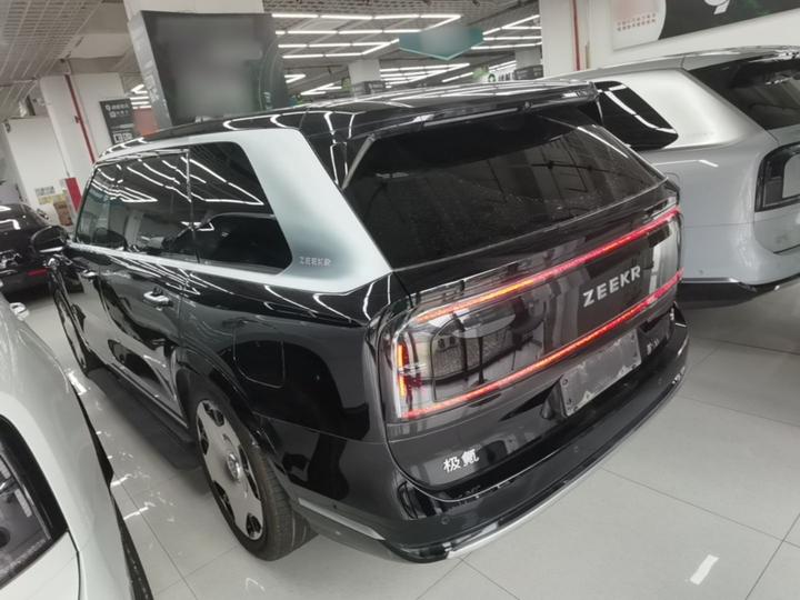 9X 2025 Ultra 70kWh 6-Seater photo 4