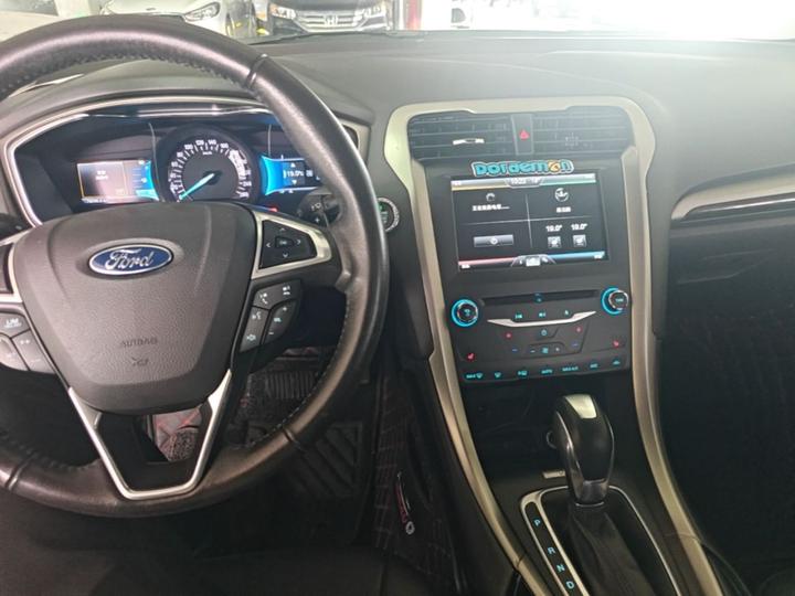 Mondeo 2013 2.0L GTDi200 Luxury photo 6
