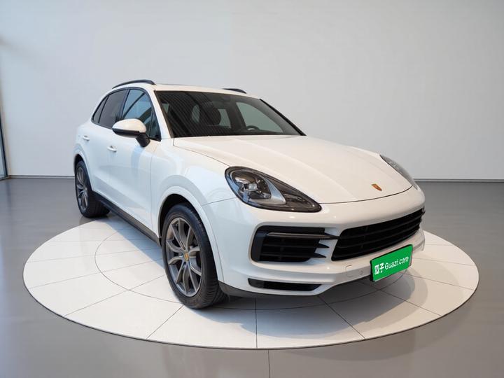 2019 Cayenne 3.0T photo 3