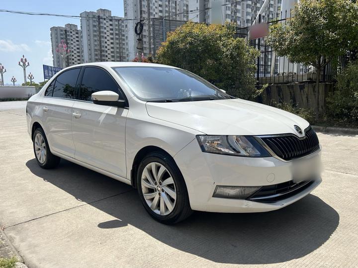 Rapid 2019 1.5L AT Comfort China VI photo 2