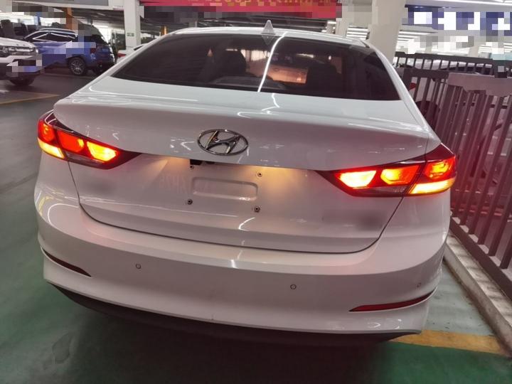 Elantra 2016 1.6L AT Smart Elite photo 3