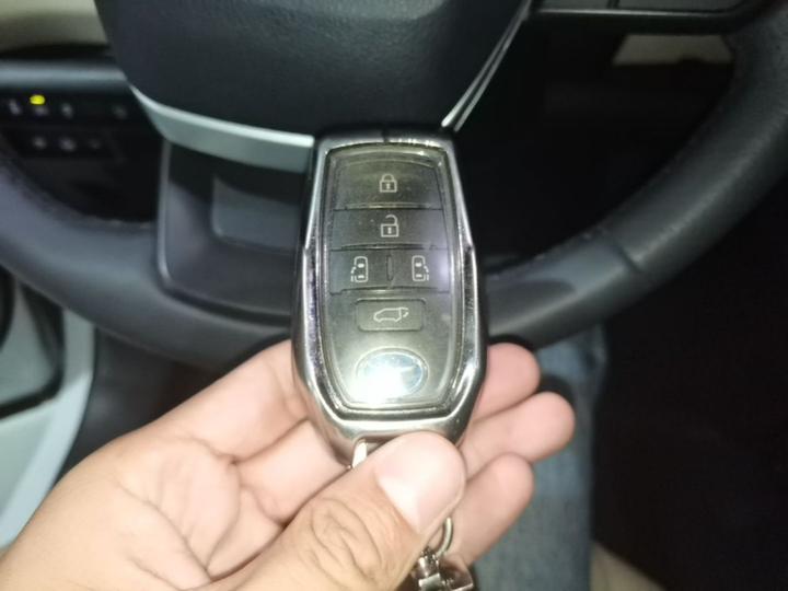 Granvia 2023 2.5L Hybrid Premium PLUS photo 8