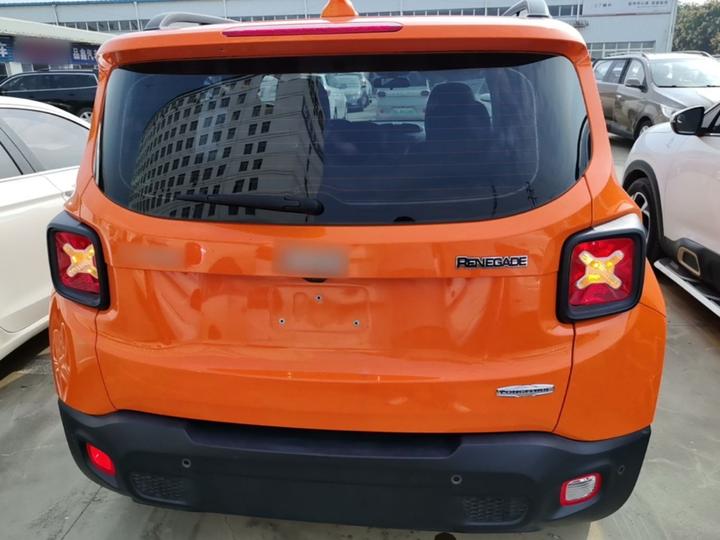 Renegade 2016 1.4T AT photo 3