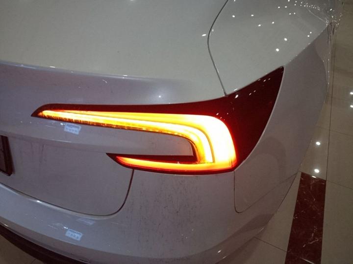 Model 3 2023 RWD photo 7