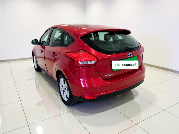 Focus 2015 Hatchback 1.6L AT Comfort photo 4