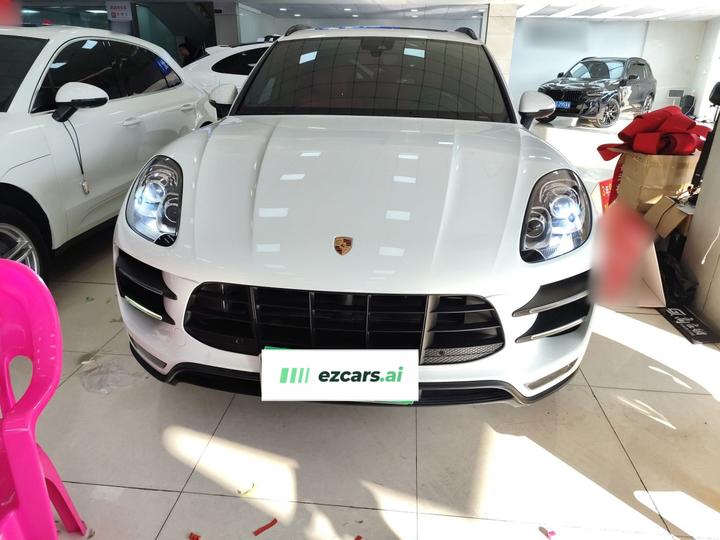 2016 Macan Turbo 3.6T photo 2