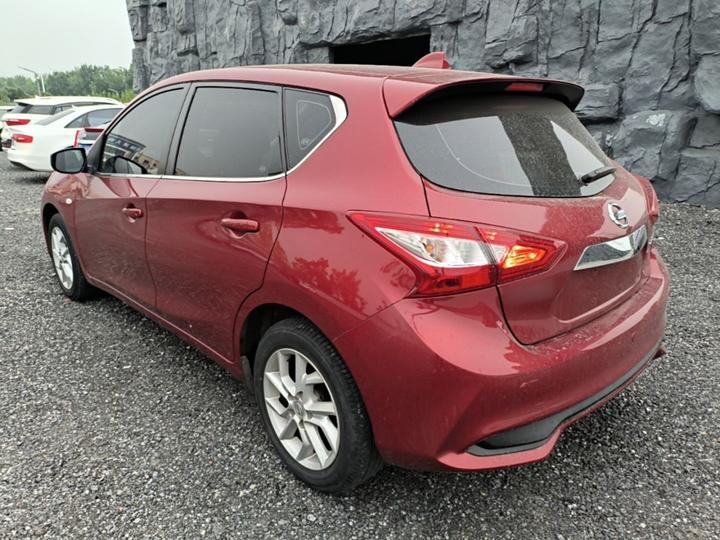 Tiida 2021 1.6L CVT photo 4