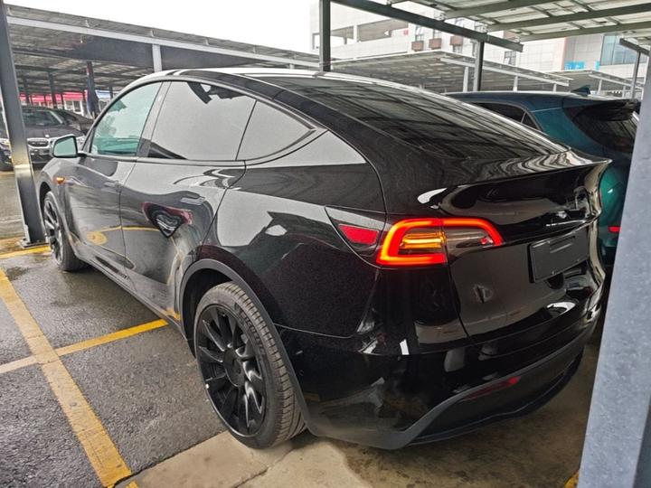 Model Y 2022 Facelift RWD photo 4