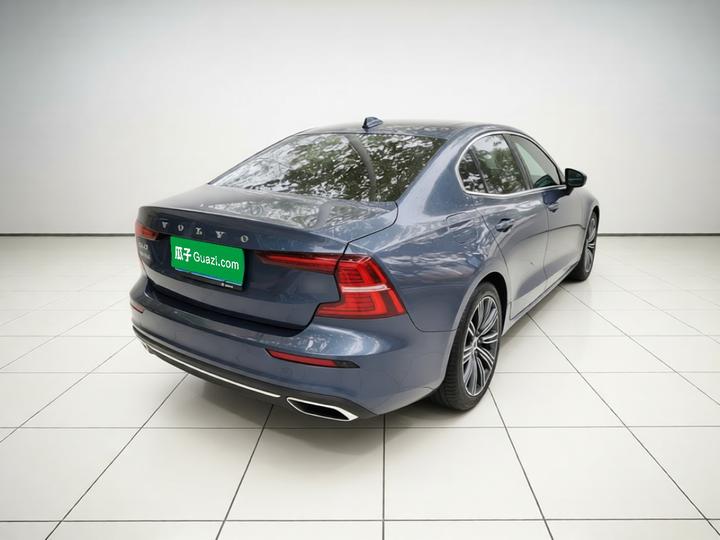 S60 2022 B4 Luxury photo 4