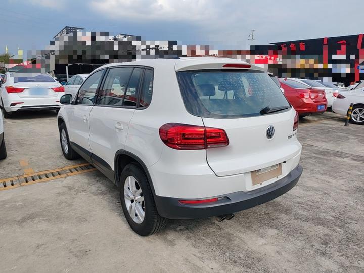 Tiguan 2013 1.8TSI AT RWD photo 4