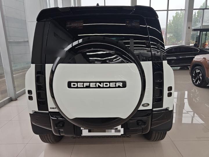 Defender 2025 110 3.0T P400 X-Dynamic HSE photo 5