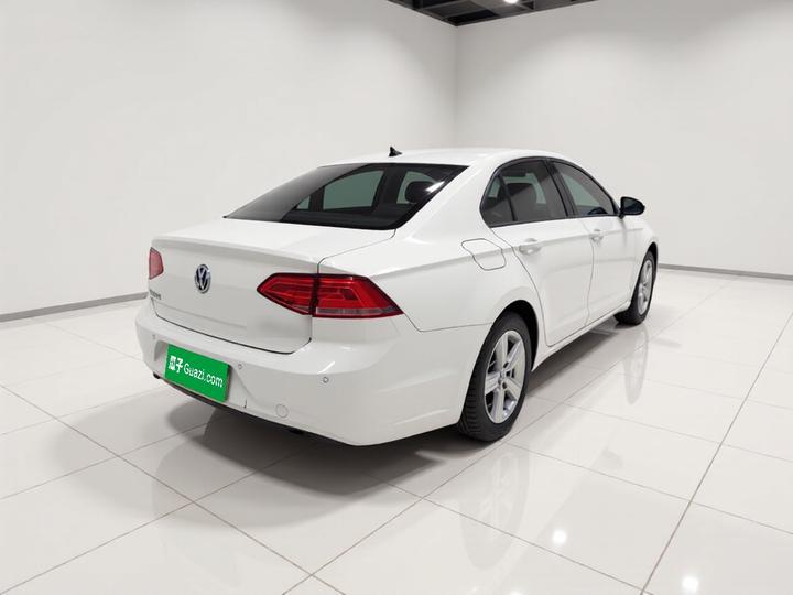Lamando 2017 230TSI DSG photo 4