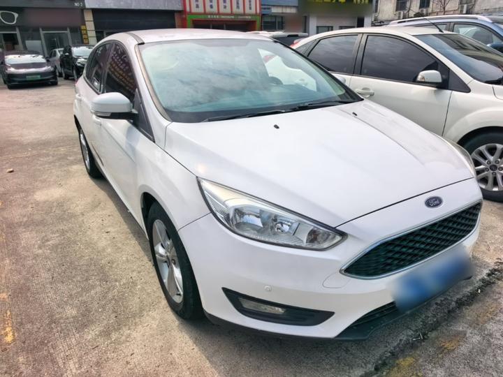 Focus 2017 Hatchback 1.6L AT Comfort photo 3