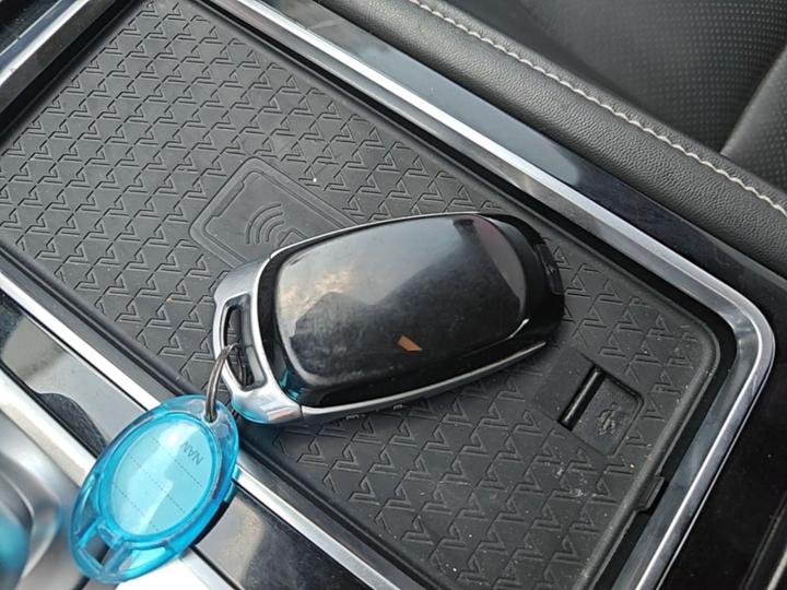 2020 260T AT 48V Mild Hybrid photo 8