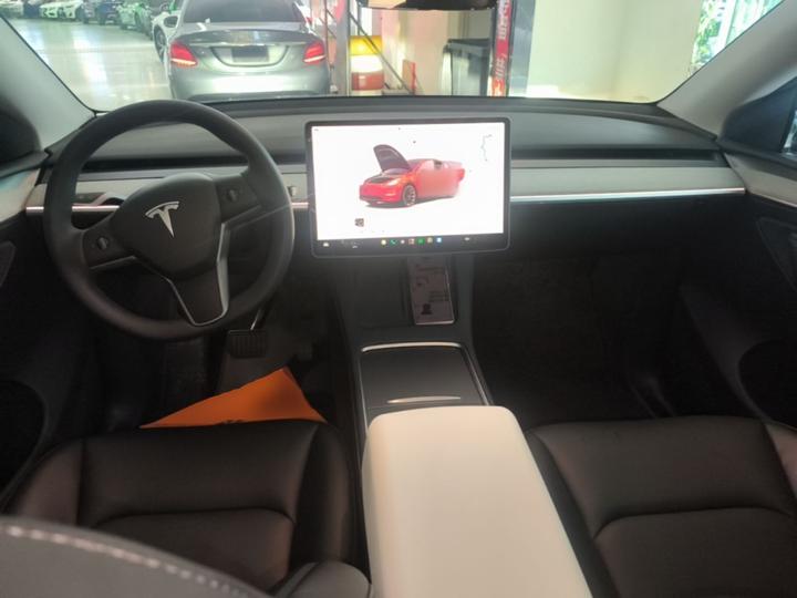 Model Y 2024 Long Range AWD photo 5