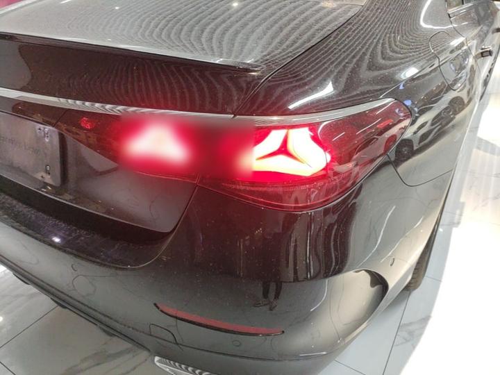 E-Class Imported 2024 E 260 Sport photo 7