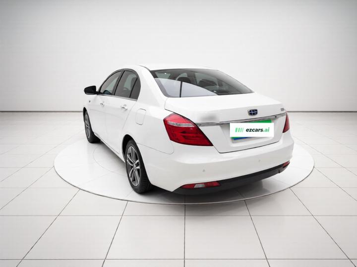 Emgrand 2017 Sedan 1.5L MT photo 4