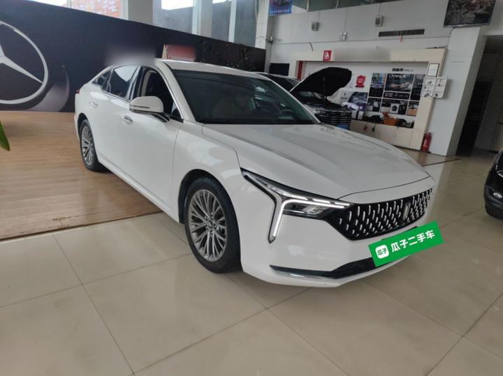 Bestune B70 2023 3rd Gen 1.5T AT 70 Anniversary Edition photo 3