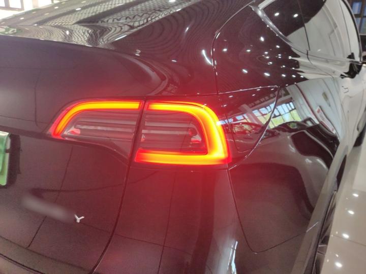 Model Y 2022 Facelift RWD photo 7