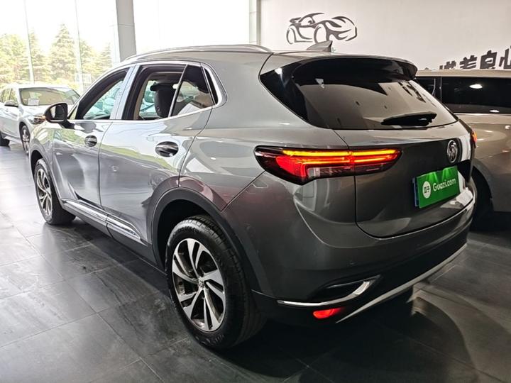 2022 Envision S 552T RWD Luxury photo 4