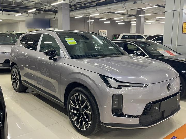 XC70 Hybrid 2026 AWD Extended Range Plus photo 6