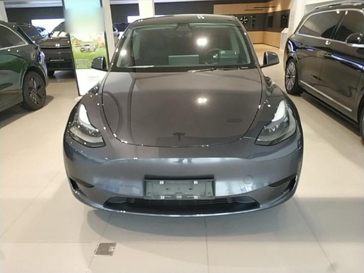 Model Y 2022 RWD photo 2