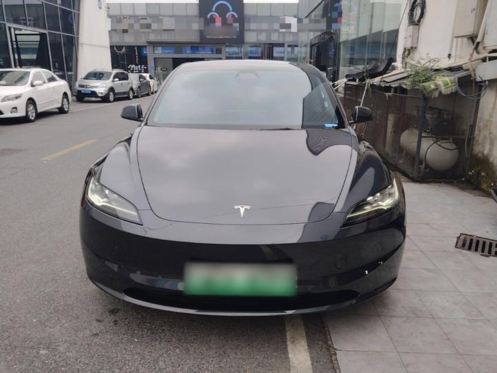 Model 3 2025 RWD photo 2