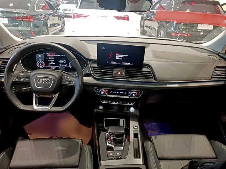 Q5L 2022 Facelift 40T Luxury Dynamic photo 5