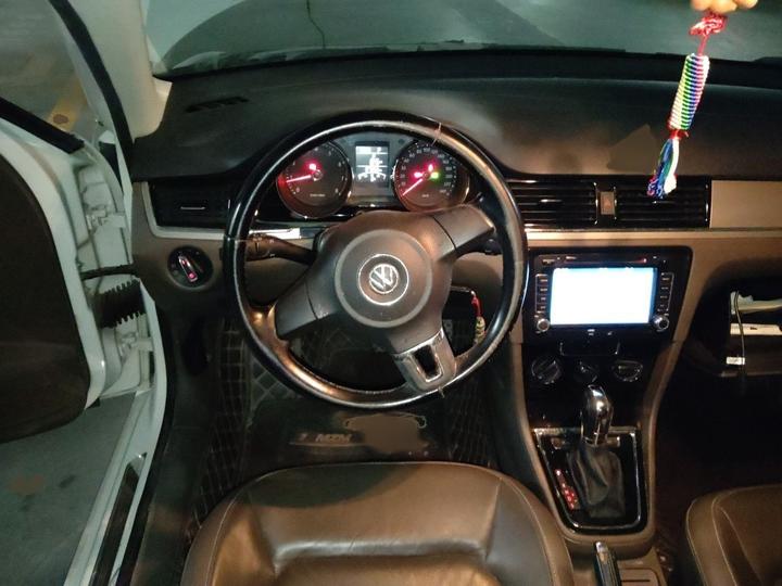 Bora 2014 1.6L AT Comfort photo 3