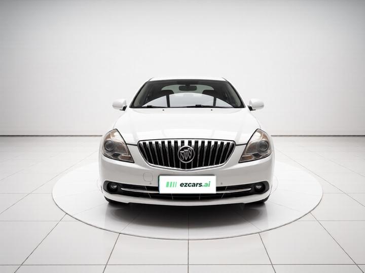 Excelle 2013 1.5L MT Classic photo 2