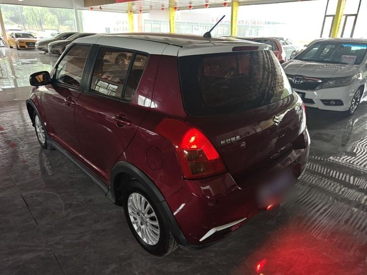 Swift 2014 1.3L MT Standard photo 4