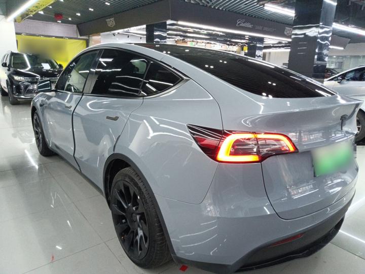 Model Y 2022 RWD photo 4
