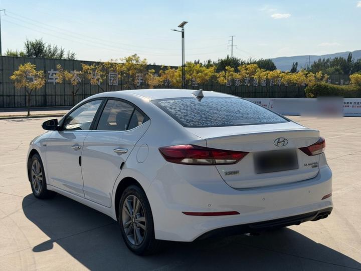Elantra 2016 1.4T DCT photo 4