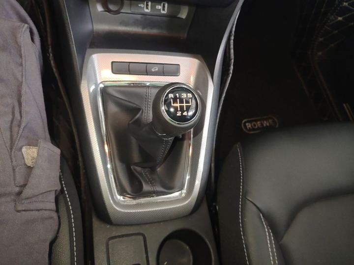 RX3 2020 1.6L MT 4G Flagship photo 8