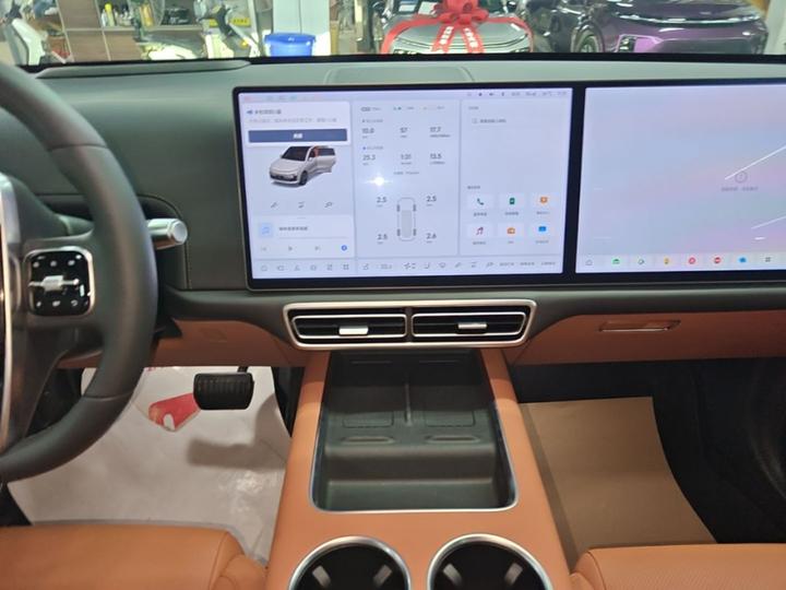 Li Auto L6 2025 Max Smart Refresh Edition photo 8