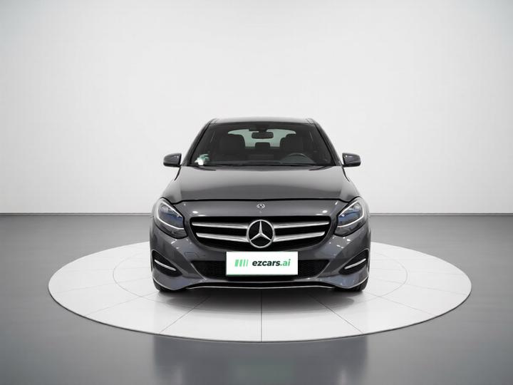 B-Class 2019 B 200 Dynamic photo 2