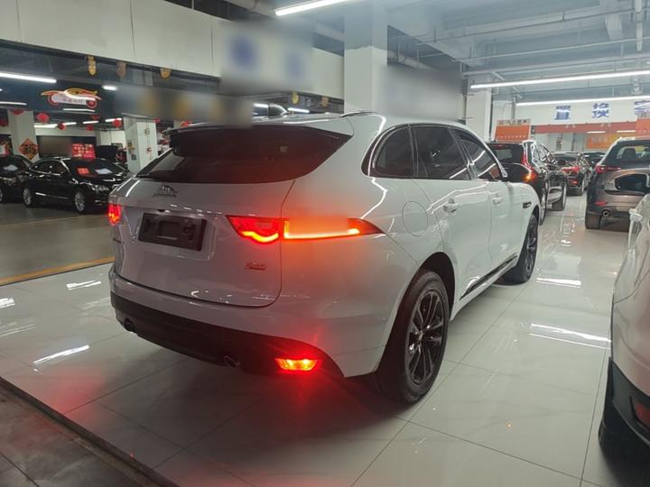 F-PACE 2020 2.0T photo 6