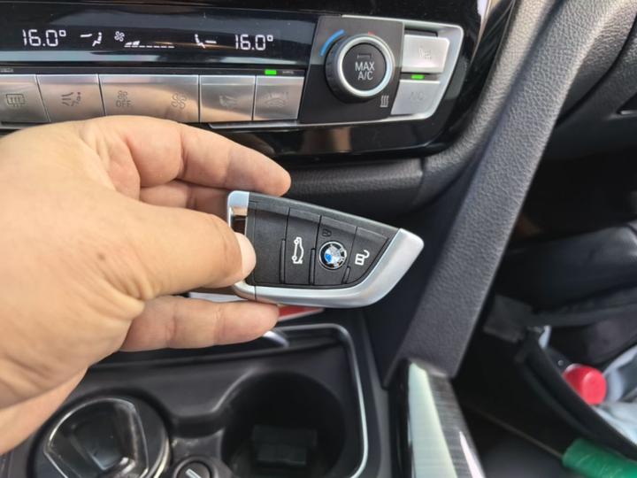 3 Series 2018 320Li Leading Luxury photo 8