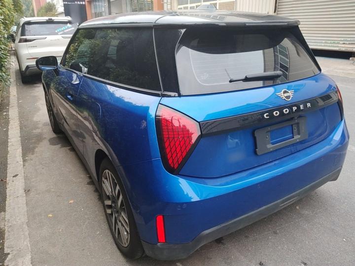 MINI COOPER 2024 456km COOPER E Classic photo 4
