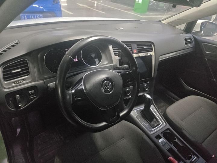 Golf 2015 1.6L AT Comfort photo 6