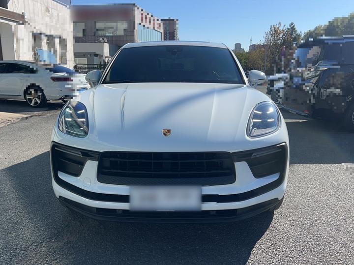 2024 Macan 2.0T photo 2