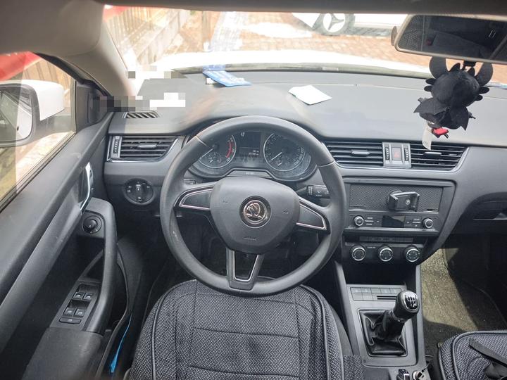 Octavia 2019 1.5L MT Standard China V photo 3