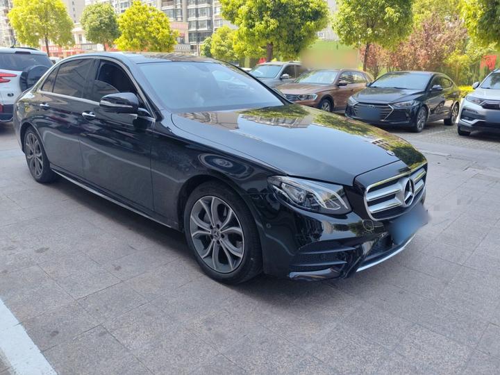 E-Class 2020 E 300 L Sport Luxury photo 4
